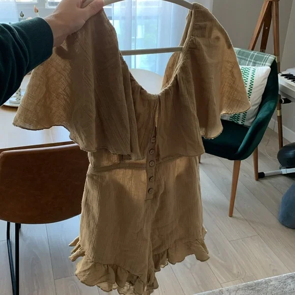 Free People Gretchen tan flutter sleeve romper - Picture 7 of 8